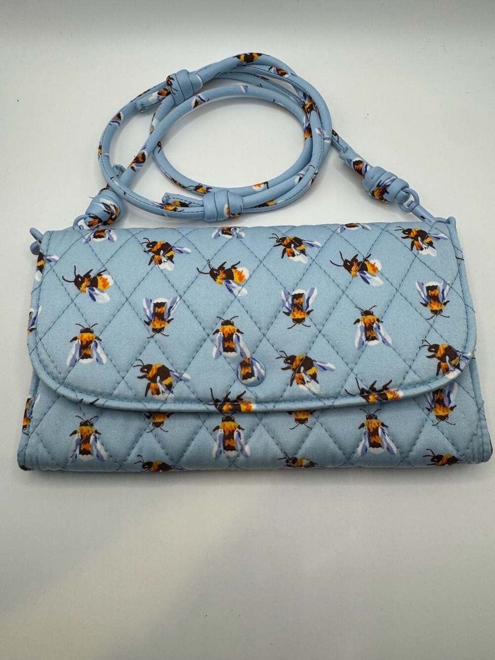 Vera Bradley Wildwood Wallet Crossbody Bee's Knees Quilted Blue